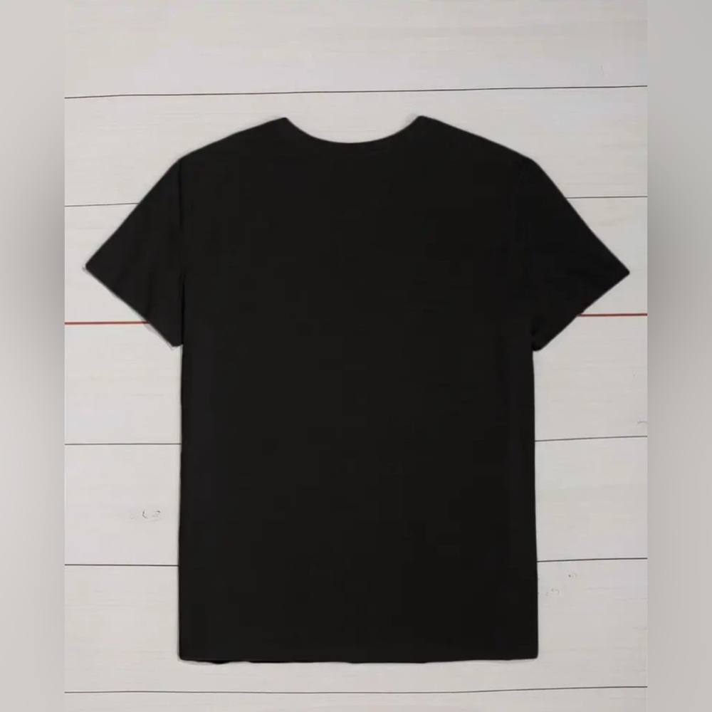 Graphic Tee Women’s Black - Coffee and Thrift Store NIP - Picture 2 of 3